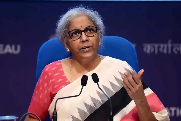 आखिर कैसे Nirmala Sitharaman बनी इतनी सशक्त महिला?