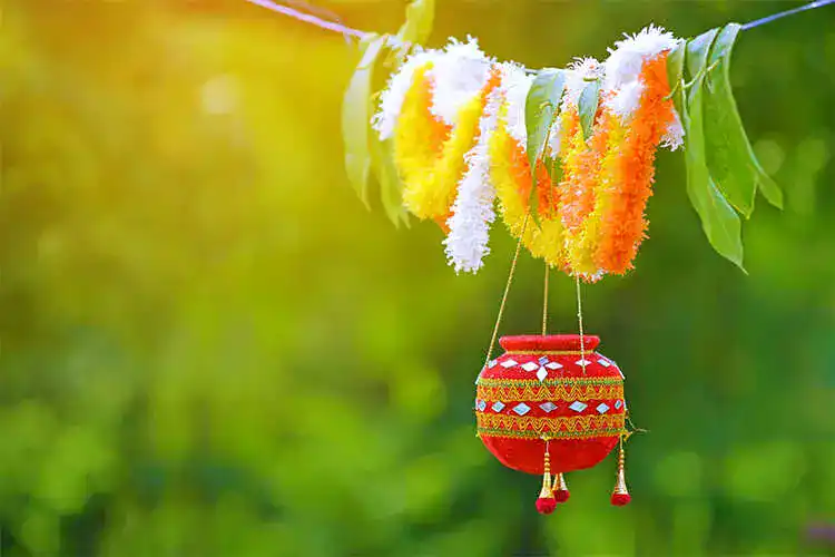 दही हांडी उत्सव और भगवान कृष्ण की जन्म कथा