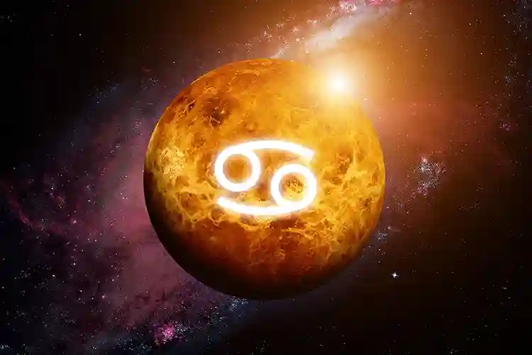 Venus in Cancer: Meaning, Traits, Compatibility, Positives & Negatives